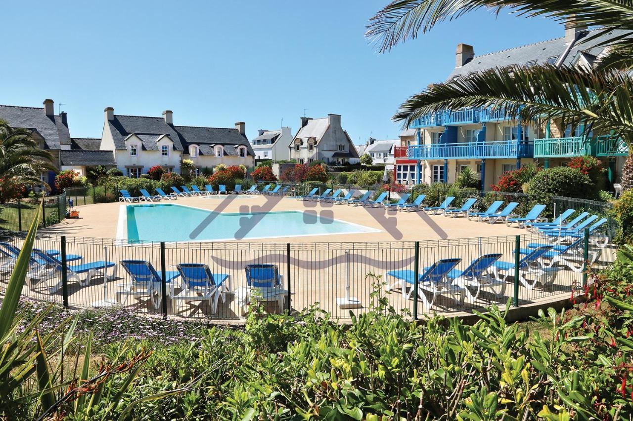 Localise Au Guilvinec: Seaside Retreat with Pool and Garden Views Apartment Exterior photo