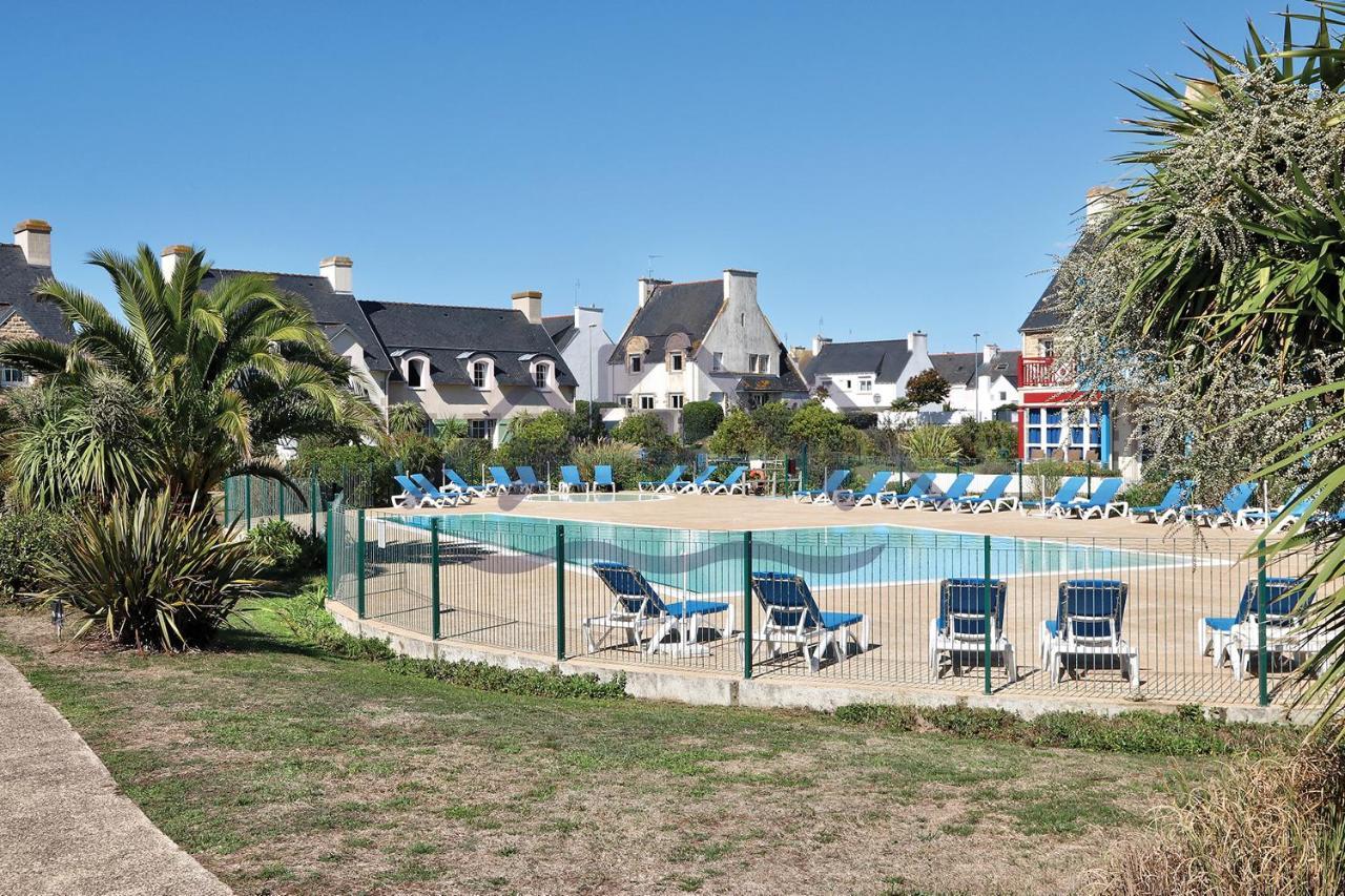 Localise Au Guilvinec: Seaside Retreat with Pool and Garden Views Apartment Exterior photo